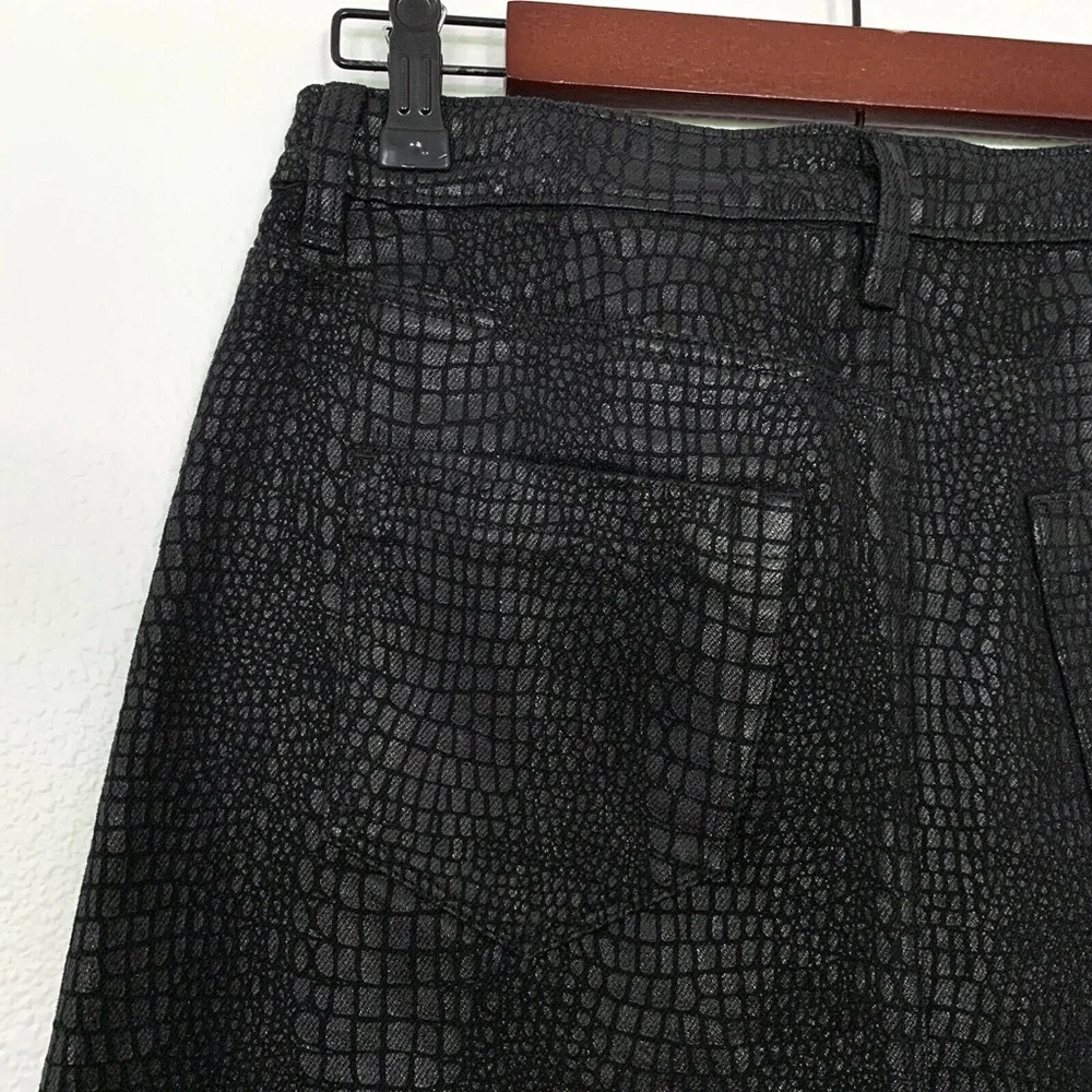 BLANKNYC Skirt Womens Size 26 Black Snake Print Coated Fray Raw Hem Mini NWT